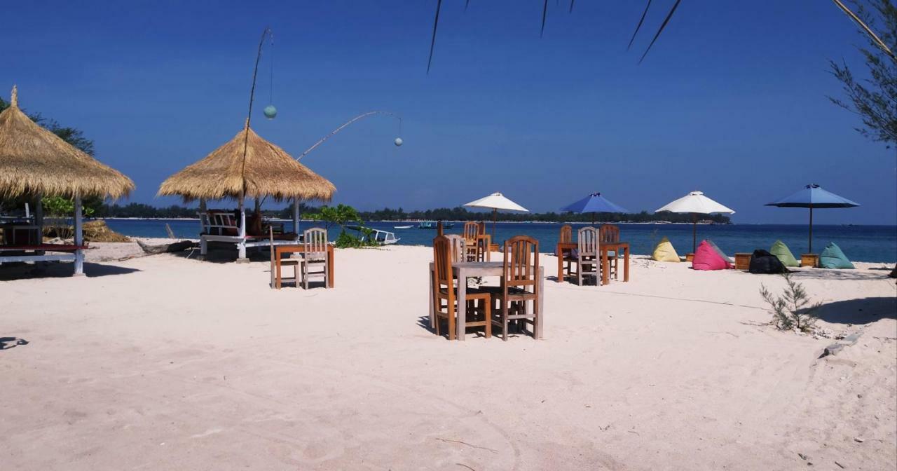 Sunset Beach Bungalow Gili Meno Luaran gambar