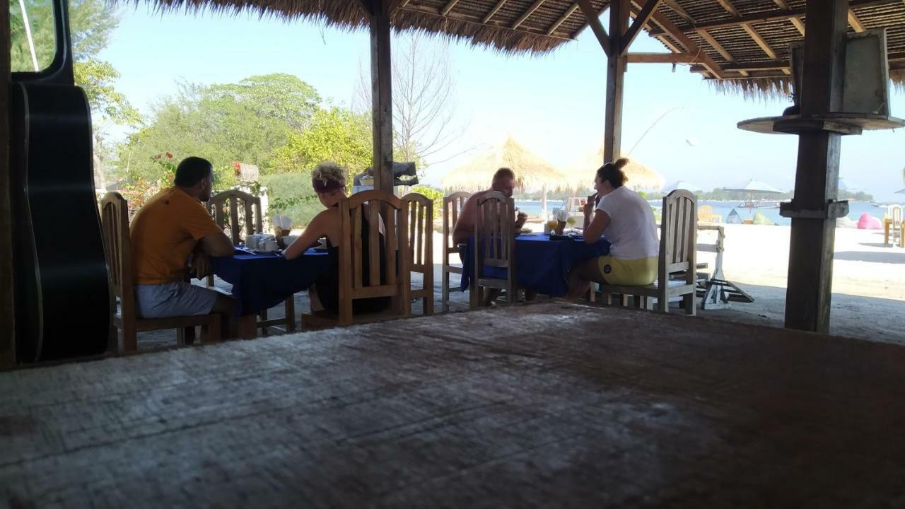 Sunset Beach Bungalow Gili Meno Luaran gambar