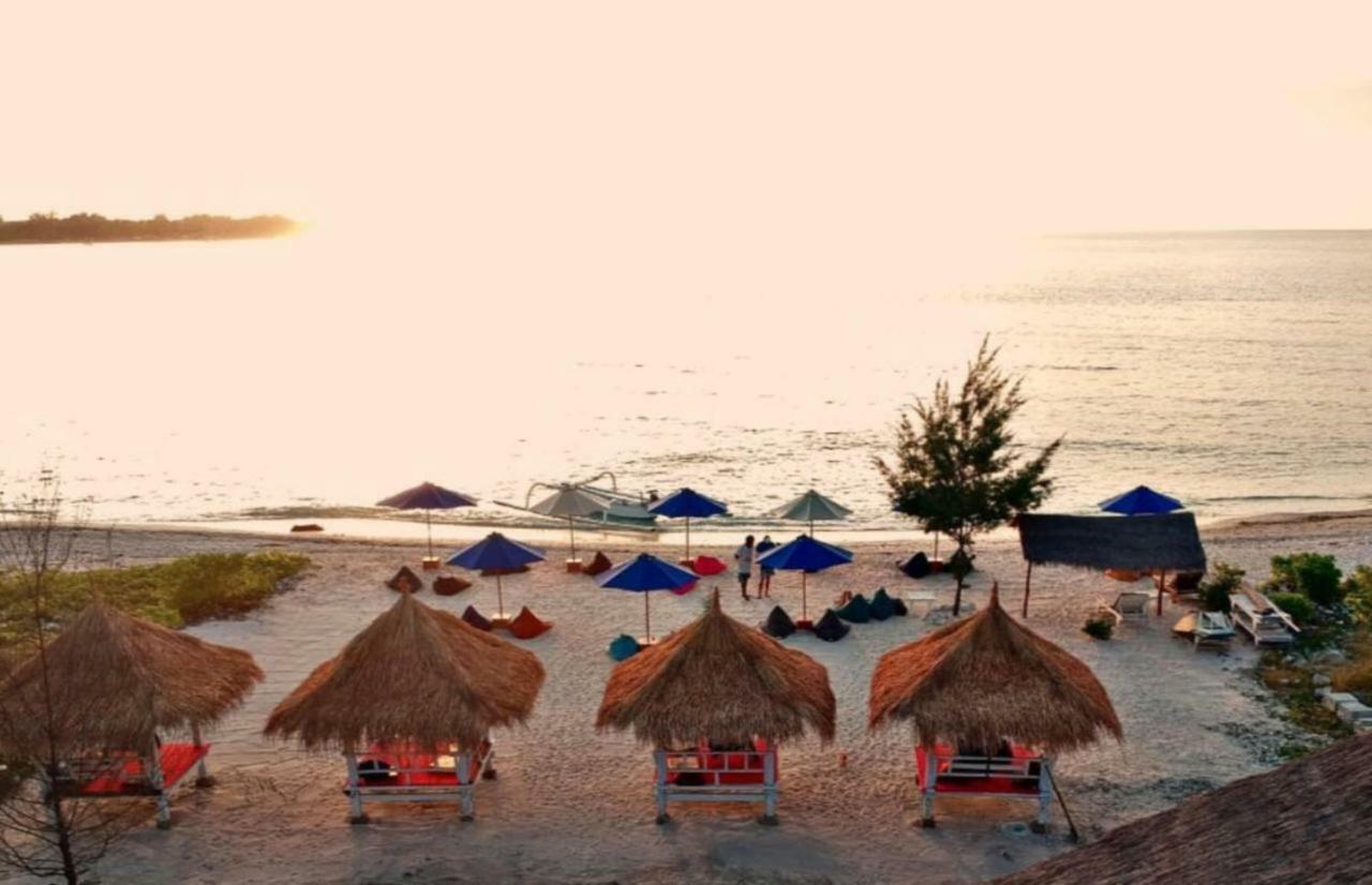 Sunset Beach Bungalow Gili Meno Luaran gambar
