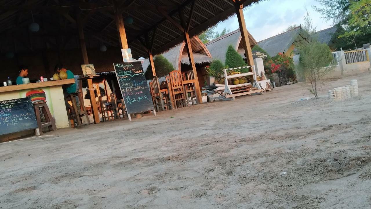 Sunset Beach Bungalow Gili Meno Luaran gambar