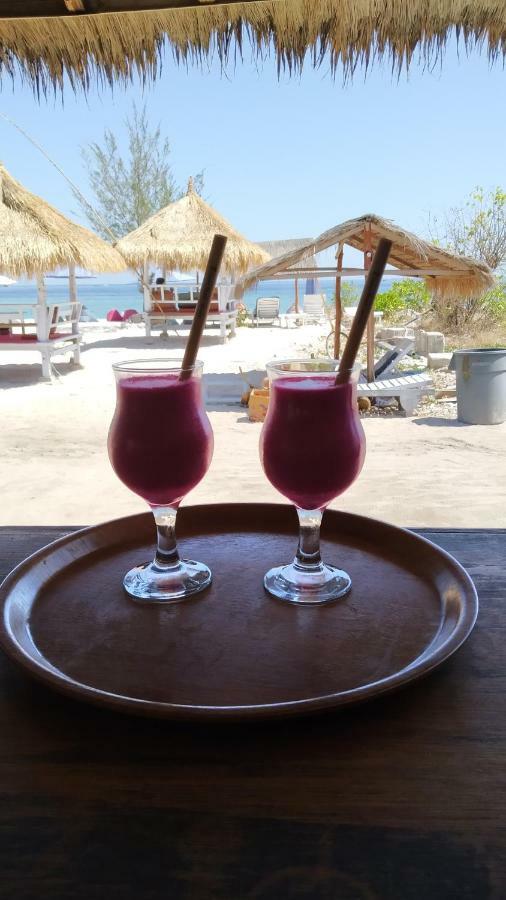 Sunset Beach Bungalow Gili Meno Luaran gambar
